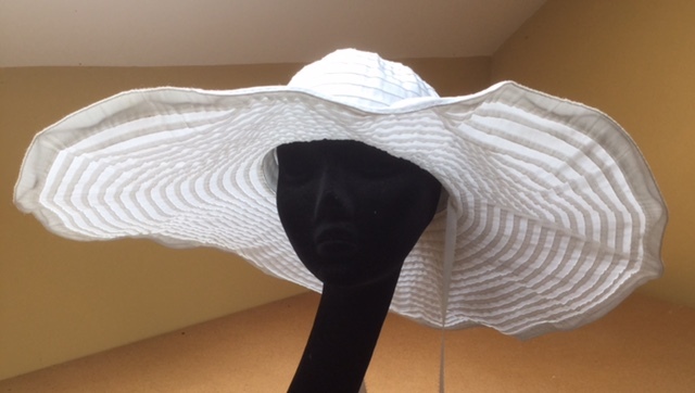 White Cloth Wide